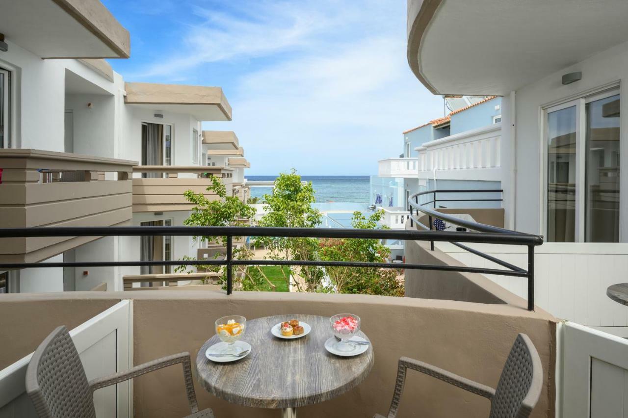 Mare Boutique (Adults Only) Hotel เยโอริยิอูโปลิส ภายนอก รูปภาพ